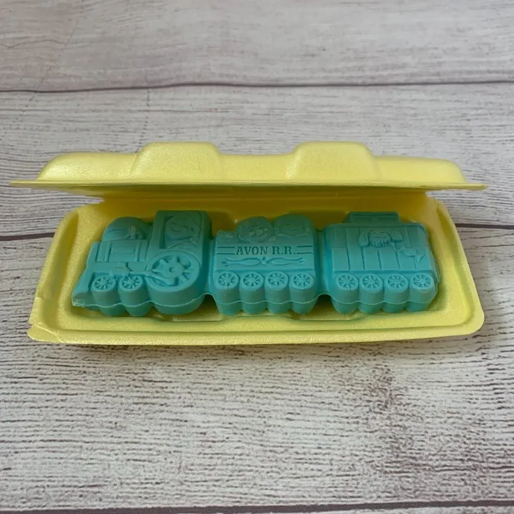 Vintage Avon Soap Train 1982 All Aboard Blue Snap Apart Set of 3 Soaps 1oz Each